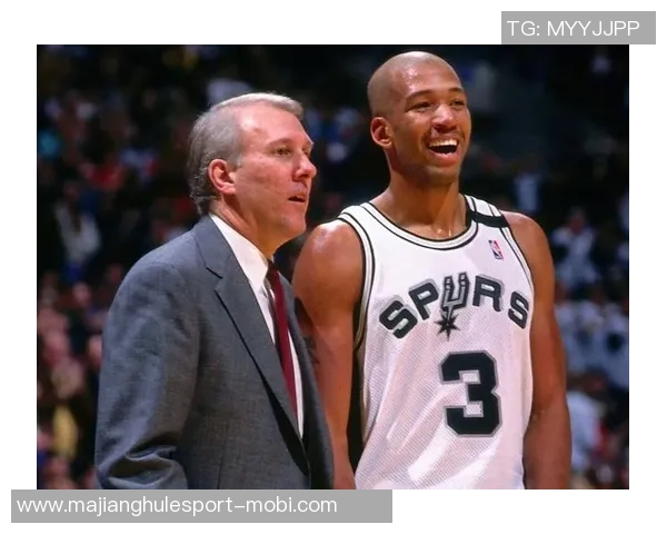 蒙蒂称赞罗伊年轻无弱点比肩邓肯的全能表现令人惊叹